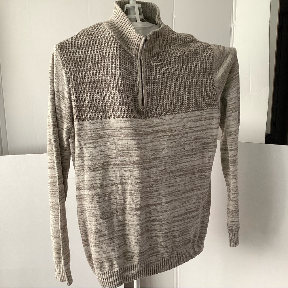 Method Men’s sweater  men’s sweater  100 cotton color gray white size XLarge